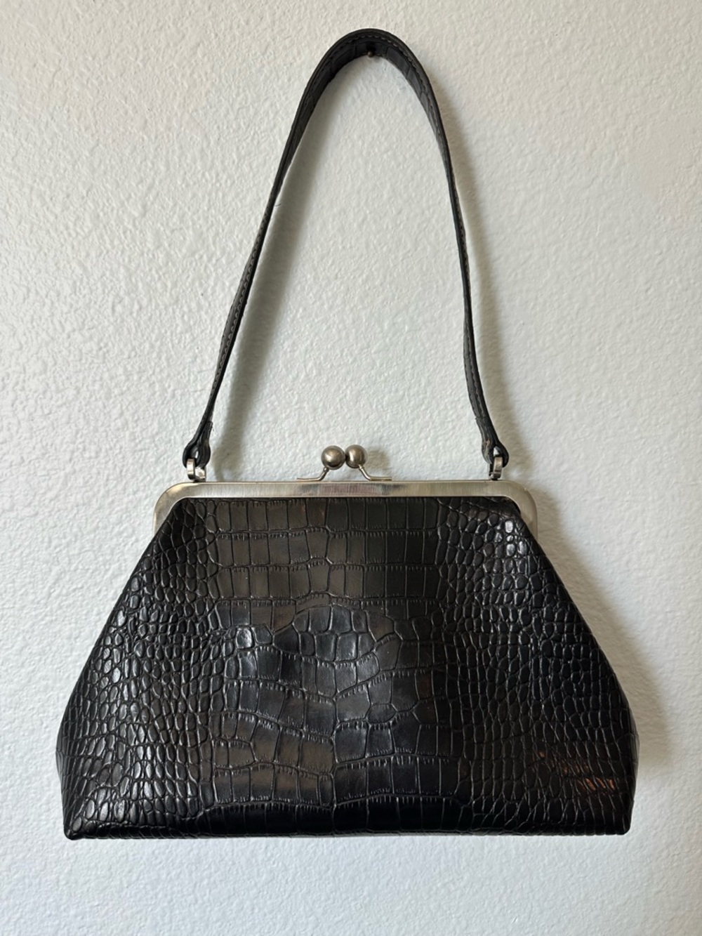 Vintage Nine West Croc Embossed Kiss Lock Purse
